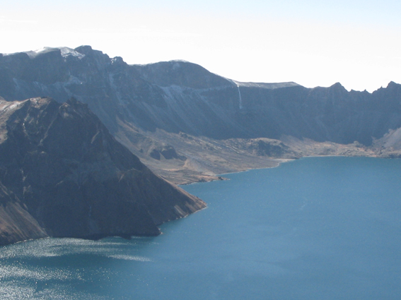 crater-lake-at-chan-bai-shan.jpg